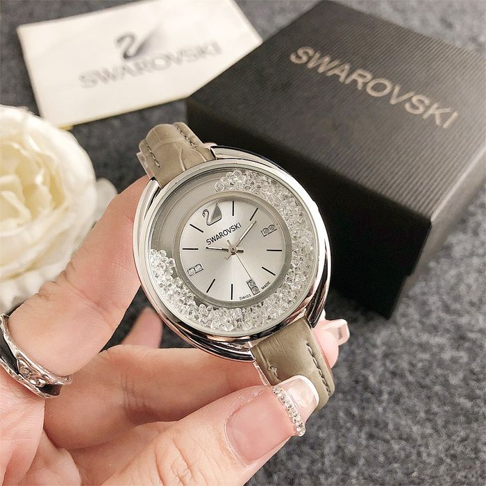 Дамски ръчен часовник Swarovski с кожена верижка