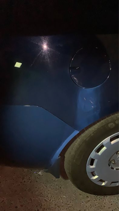 ультрафиолетовая лампа telpilla fonar kraska sepilganini ko'rsatadi