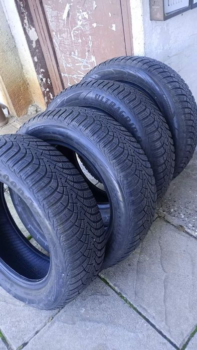 4 бр. Зимни гуми 205/60/16 Goodyear UltraGroup 9 - 6 мм грайфер