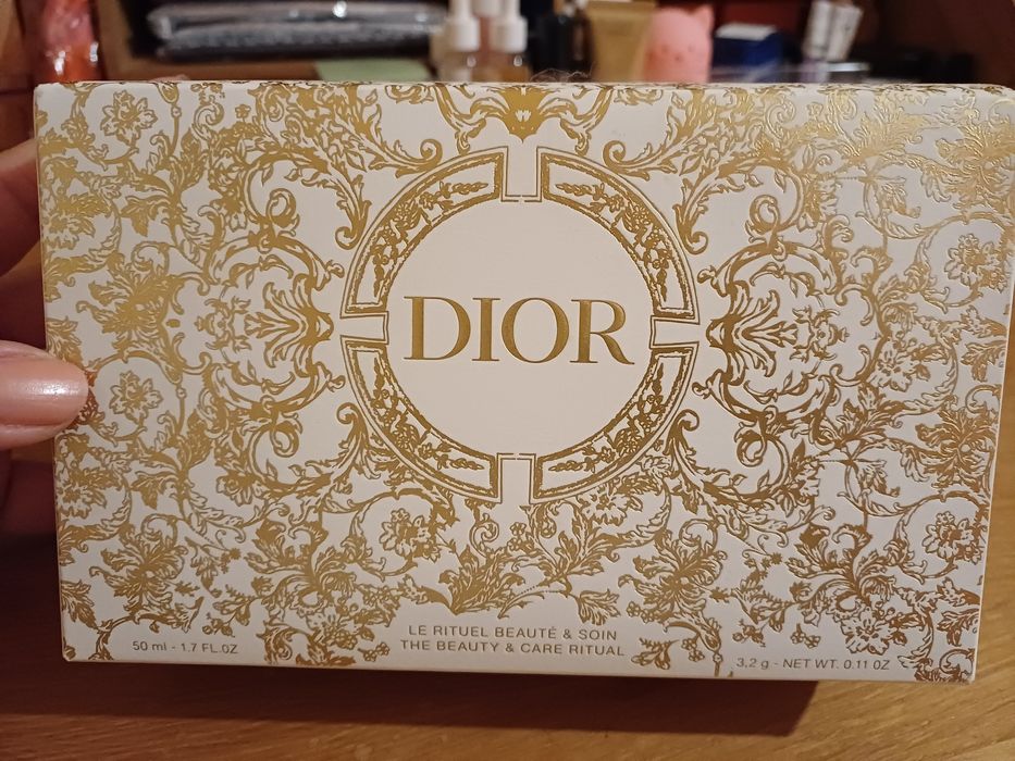 Portfard  alb nou (Dior)