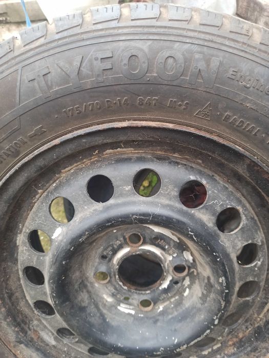 Гума + джанта 20лв