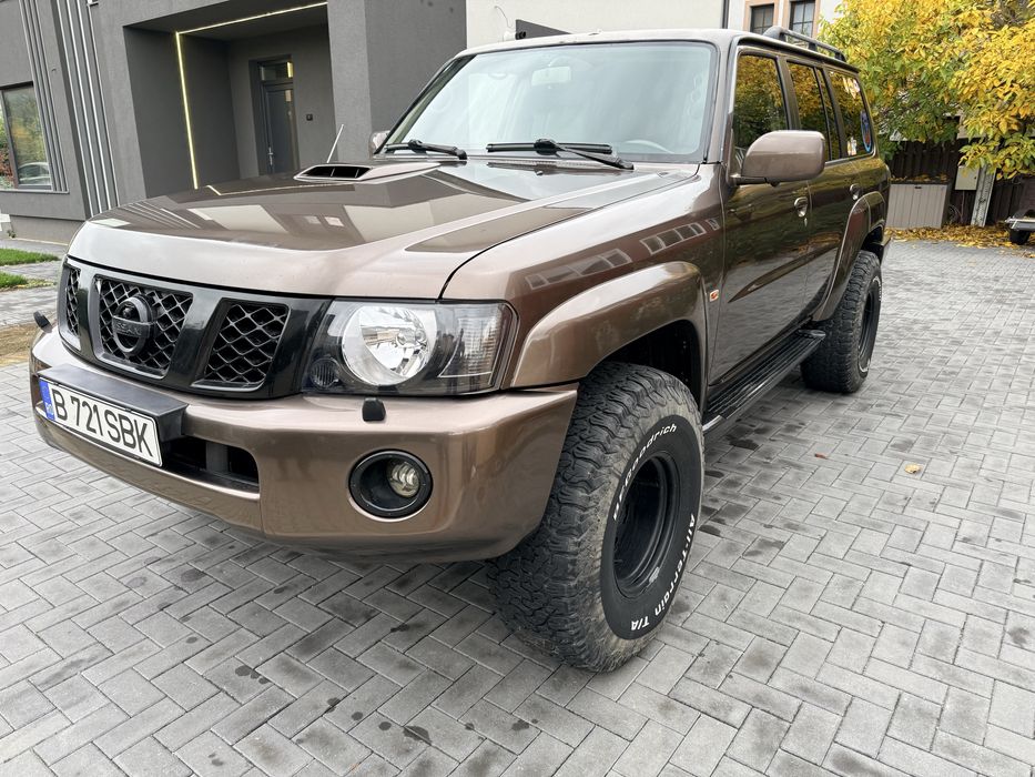 Nissan Patrol Y61 (GU4)