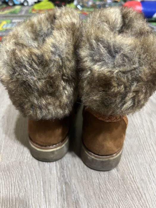 Дамски боти с пух