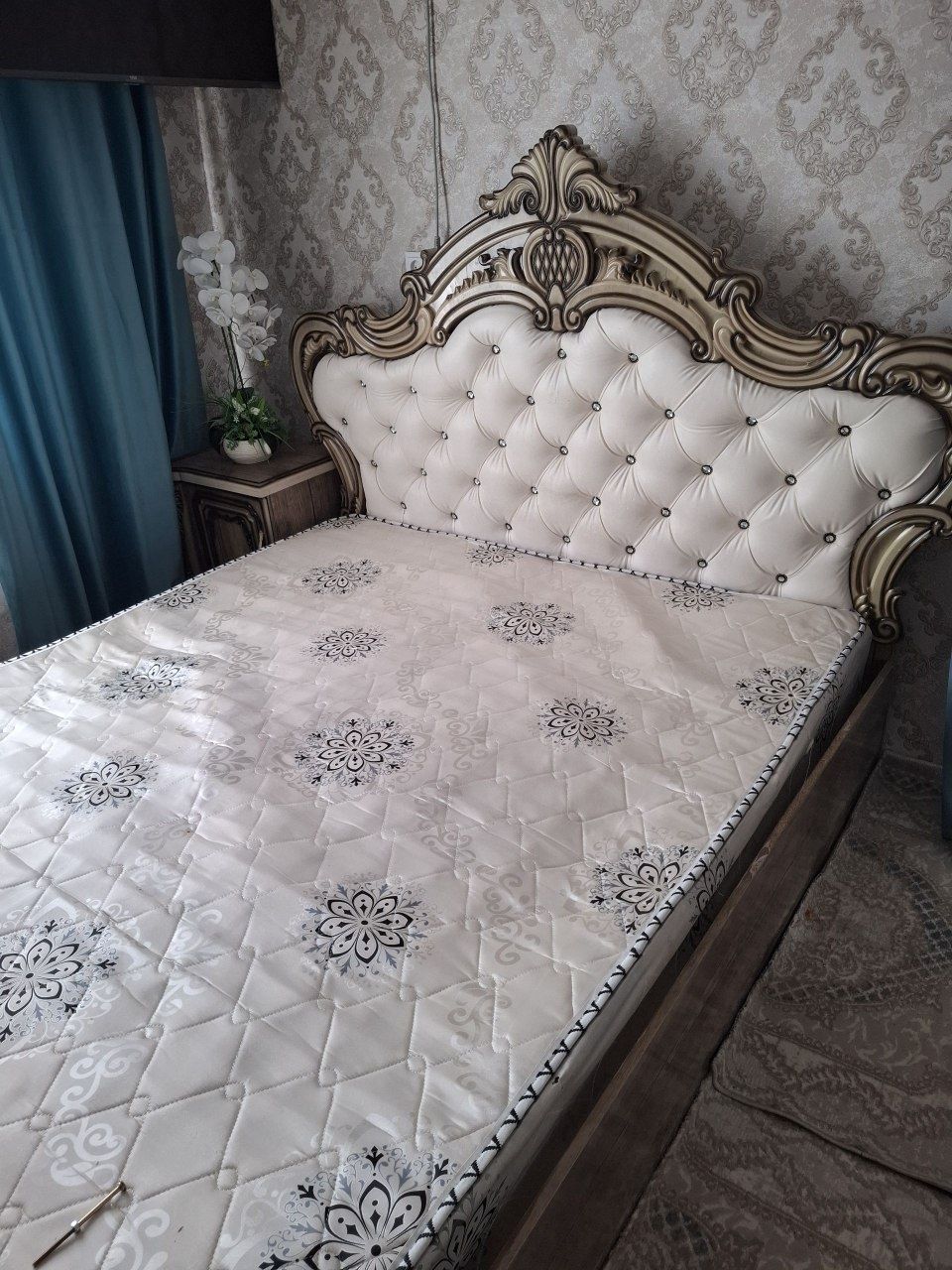 Продам спални гарнитур