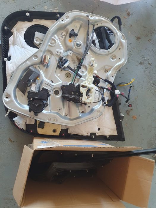 Macara stânga fata+geam stanga fata . Kia sorento 2 an 2014 2.2 l