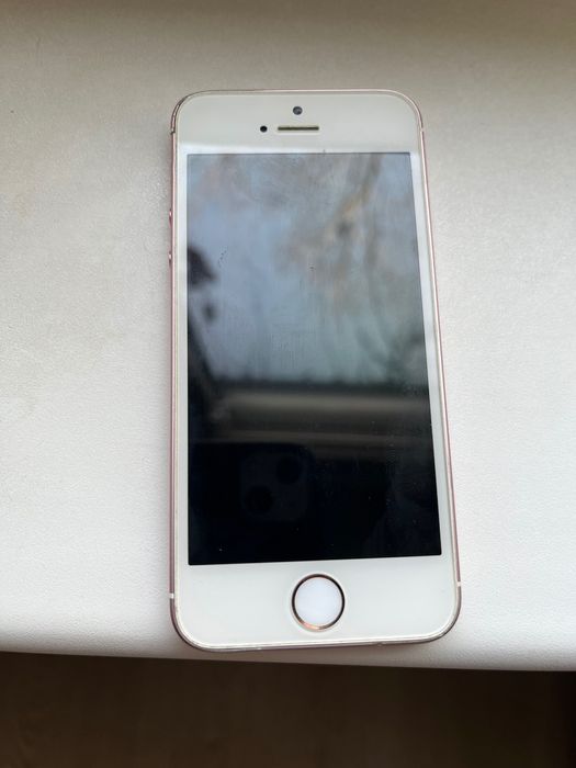 iPhone SE  16 GB