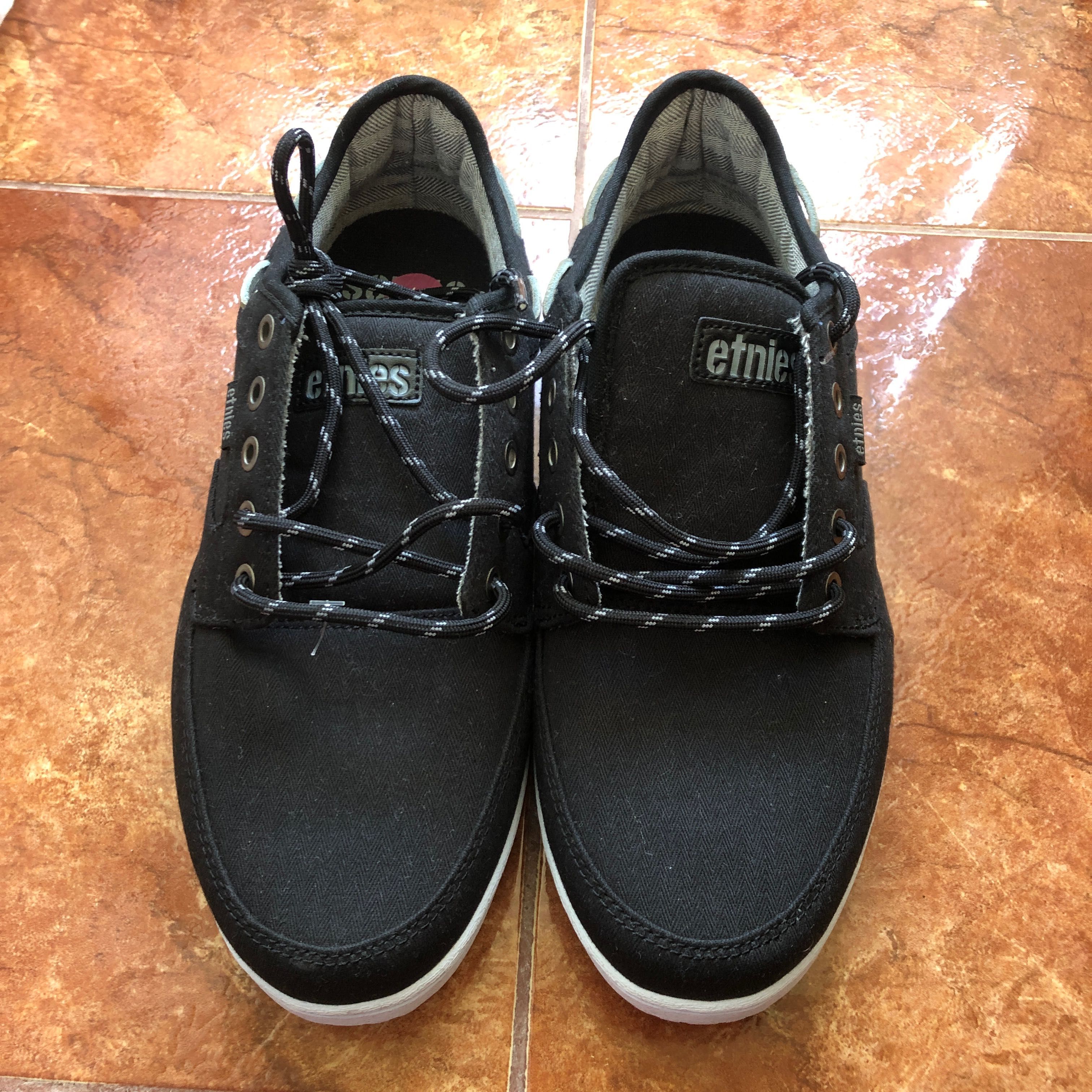 Etnies чисто нови обувки / кецове номер 43 Черни