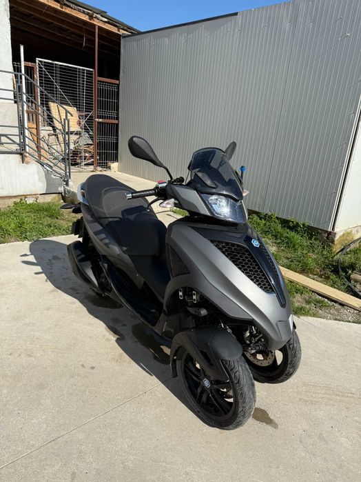 Piaggio MP3 300 LT - 2016- 16.000 km Accesorii & Piese revizie Incluse