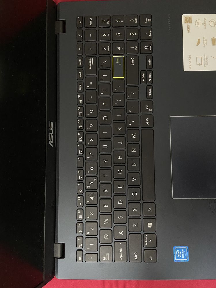 Laptop Asus E510MAB