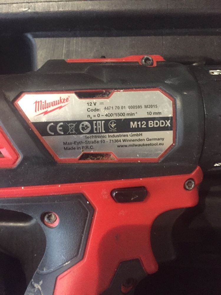 Milwaukee M12 BDDX/винтоверт с три бързо сменяеми глави/+зарядно в куф