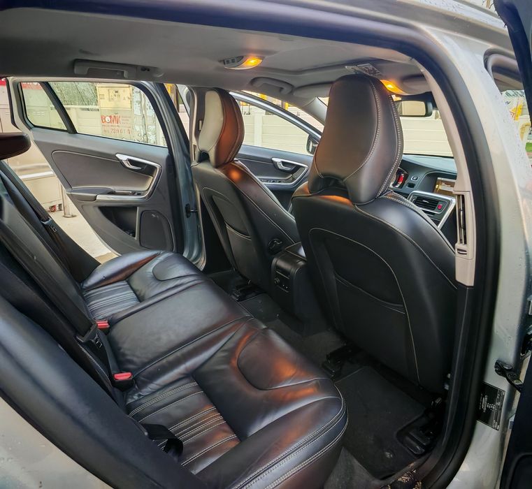 Volvo v60 Plug in Hibrid 288 CP