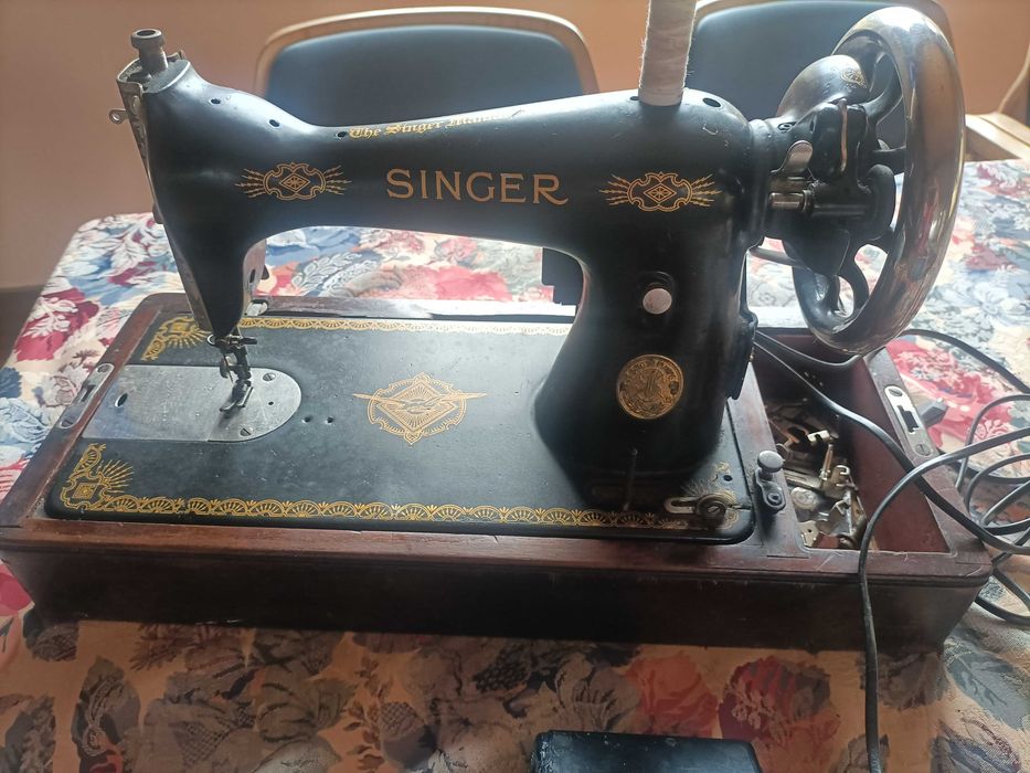 Mașină de cusut SINGER