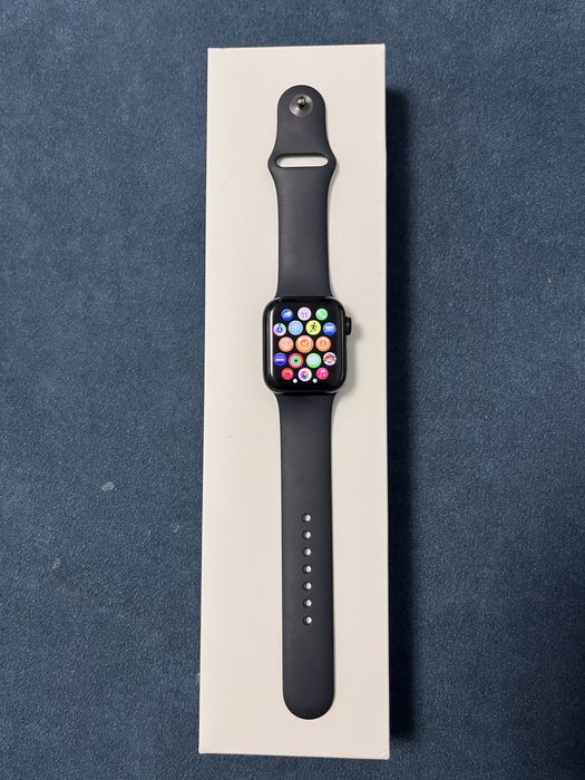 Apple Watch SE, 2nd gen, 40 mm