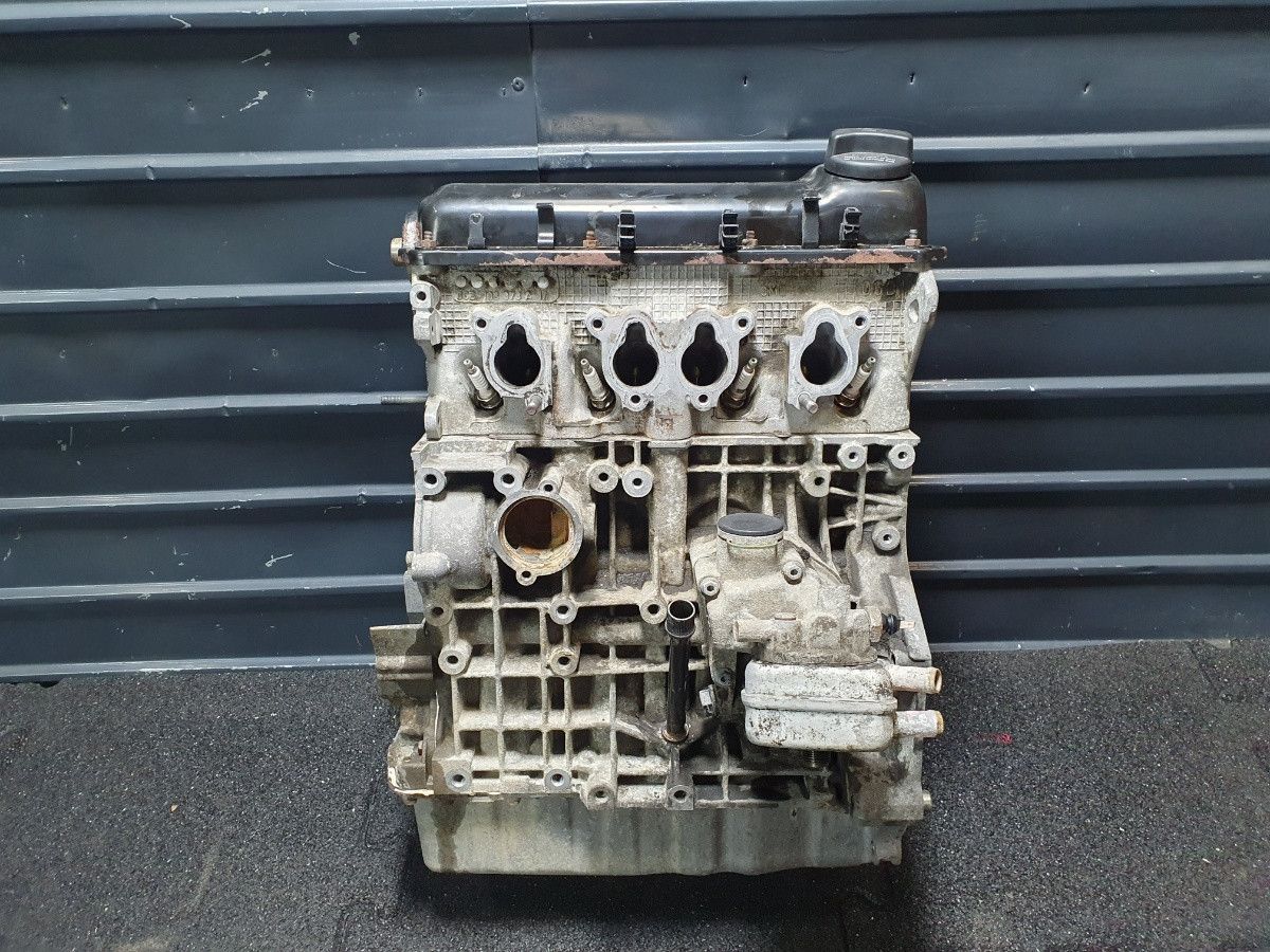 Motor complet 1.6 74KW|100HP (AKL)  VOLKSWAGEN GOLF IV (1J1) [ 1997 - 2007 ]  OEM 06A100032J / 06A 100 032 J