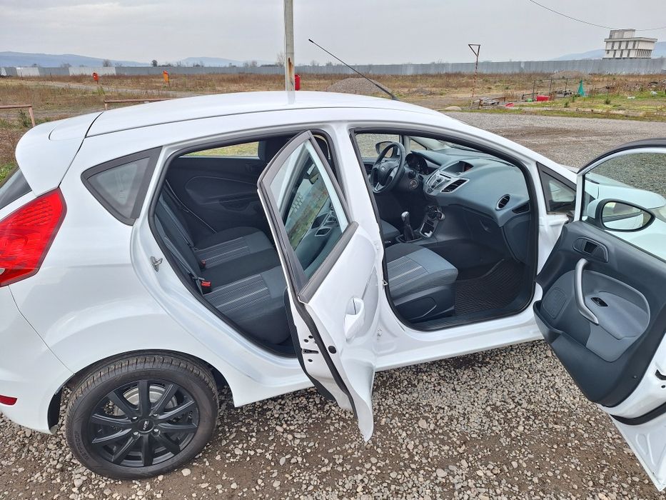 Ford Fiesta 2009 1.3 Benzină 70 cp euro 4