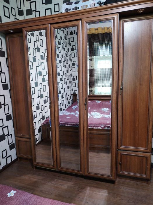 Spalniy komplekt sotiladi