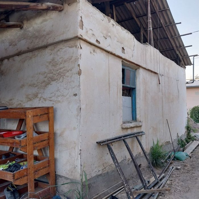 4 sotix uy sotiladi SROCHNA Sergelida narxini kelishamiz