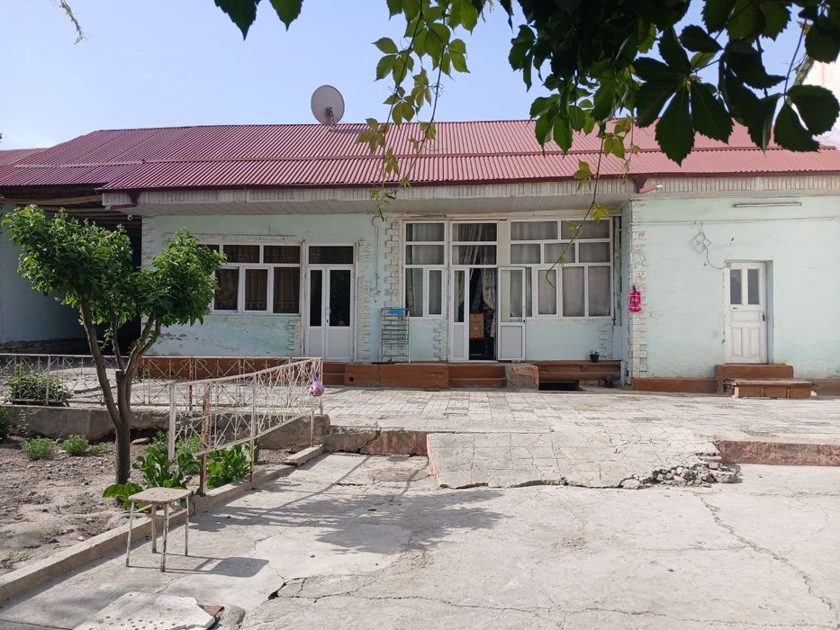 Ховли 2та хона ижара берилади вокзалда