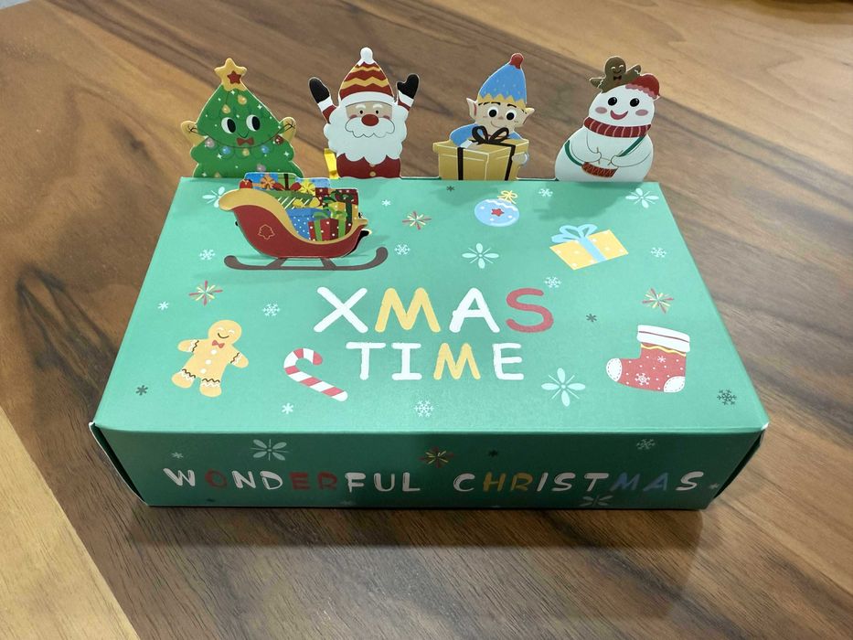 Коледни украшения, ръчно изработени