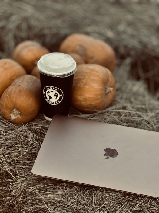 Срочно продам MacBook Apple 13 M1