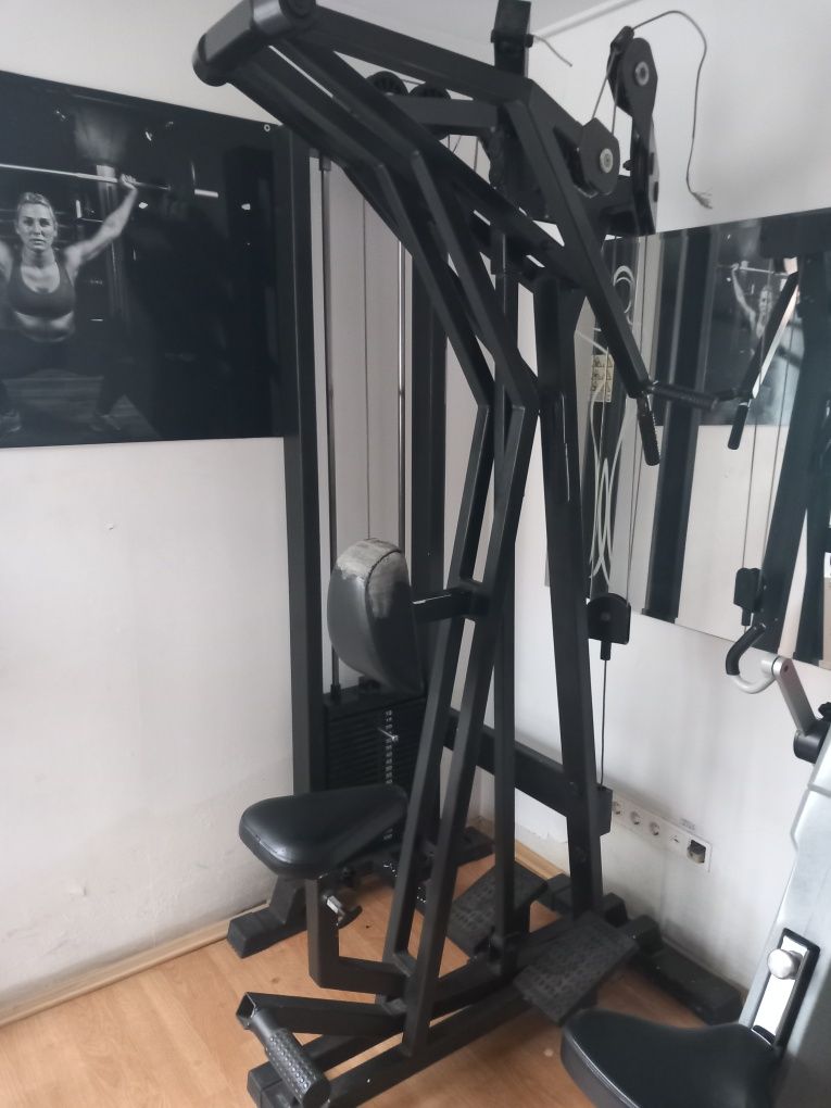 Aparate fitness tracțiuni ramat dorsal spate