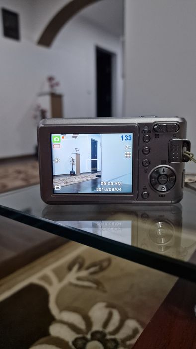 Camera foto digitală Samsung 700