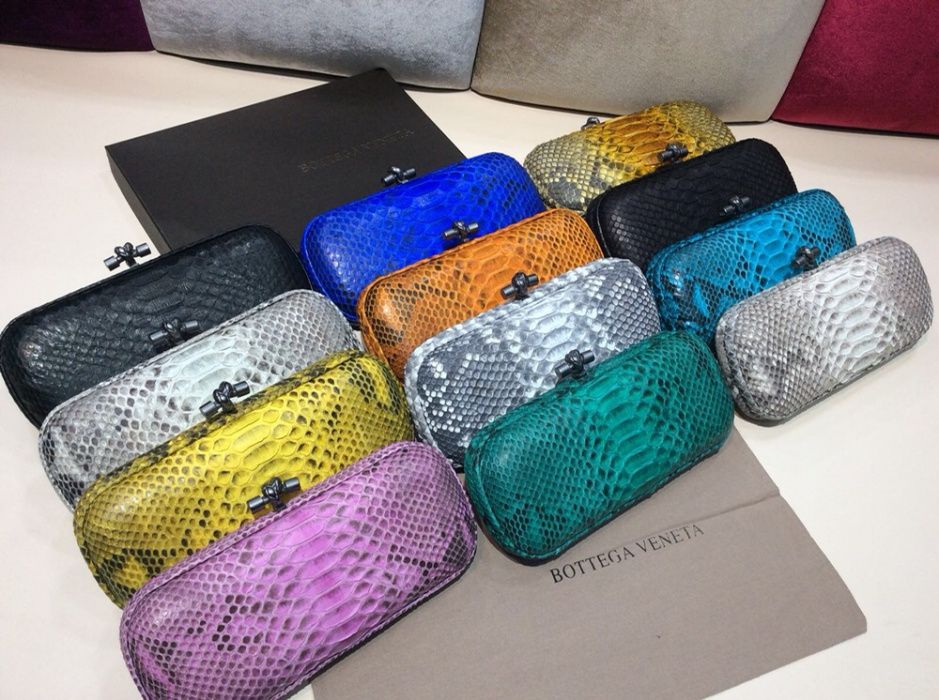 Geanta/clutch Bottega Veneta/piele naturală 100%/cutie săculeț