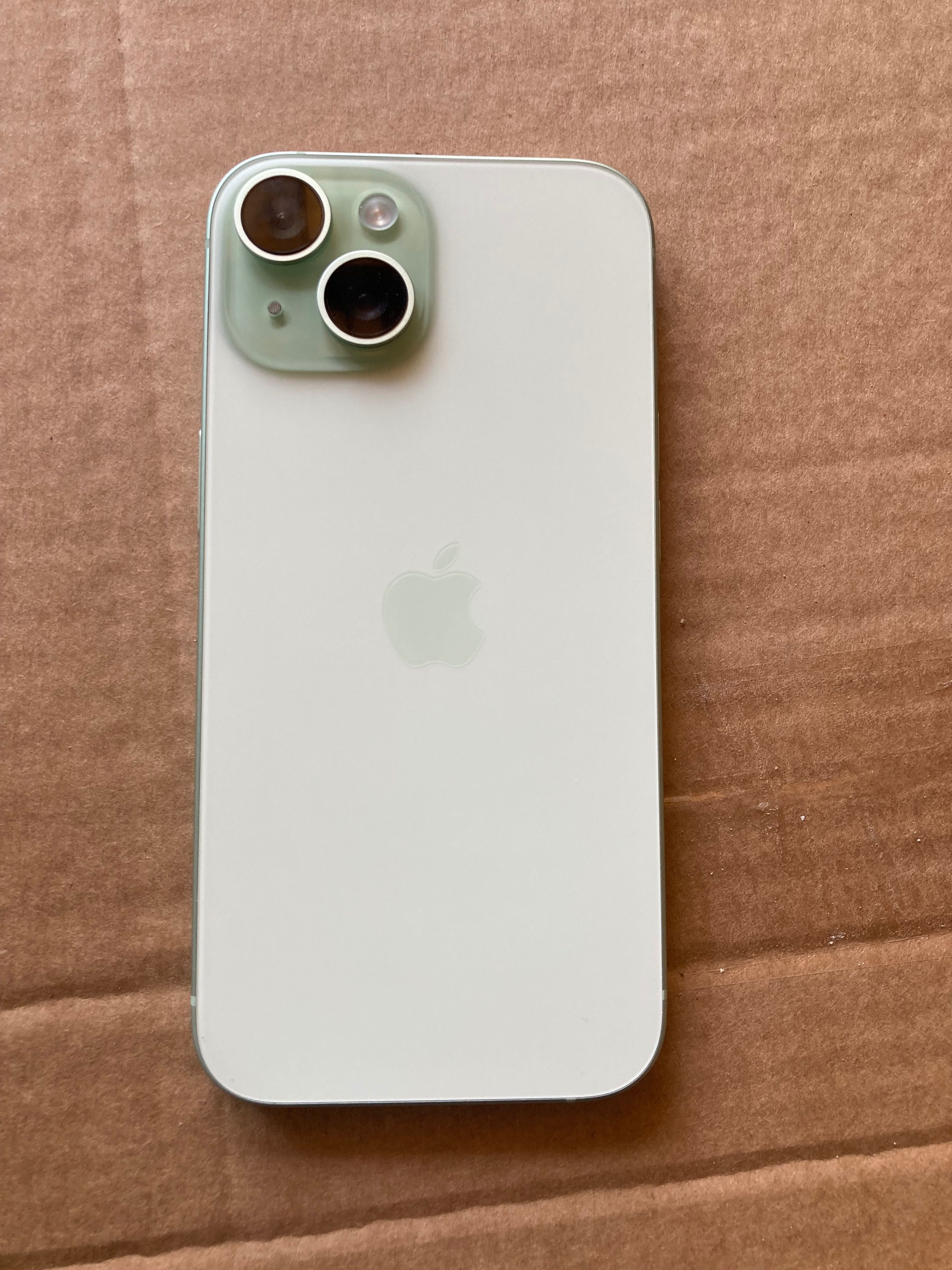 iPhone 15 В ГАРАНЦИЯ без ЗАБЕЛЕЖКИ 94% батерия