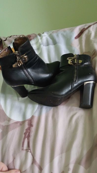 Botine Zara in stare foarte buna