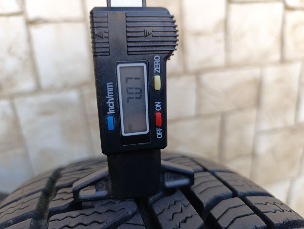 Зимни гуми Kumho 205/70/15 dot 2022