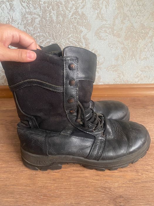 Продам мужские берцы