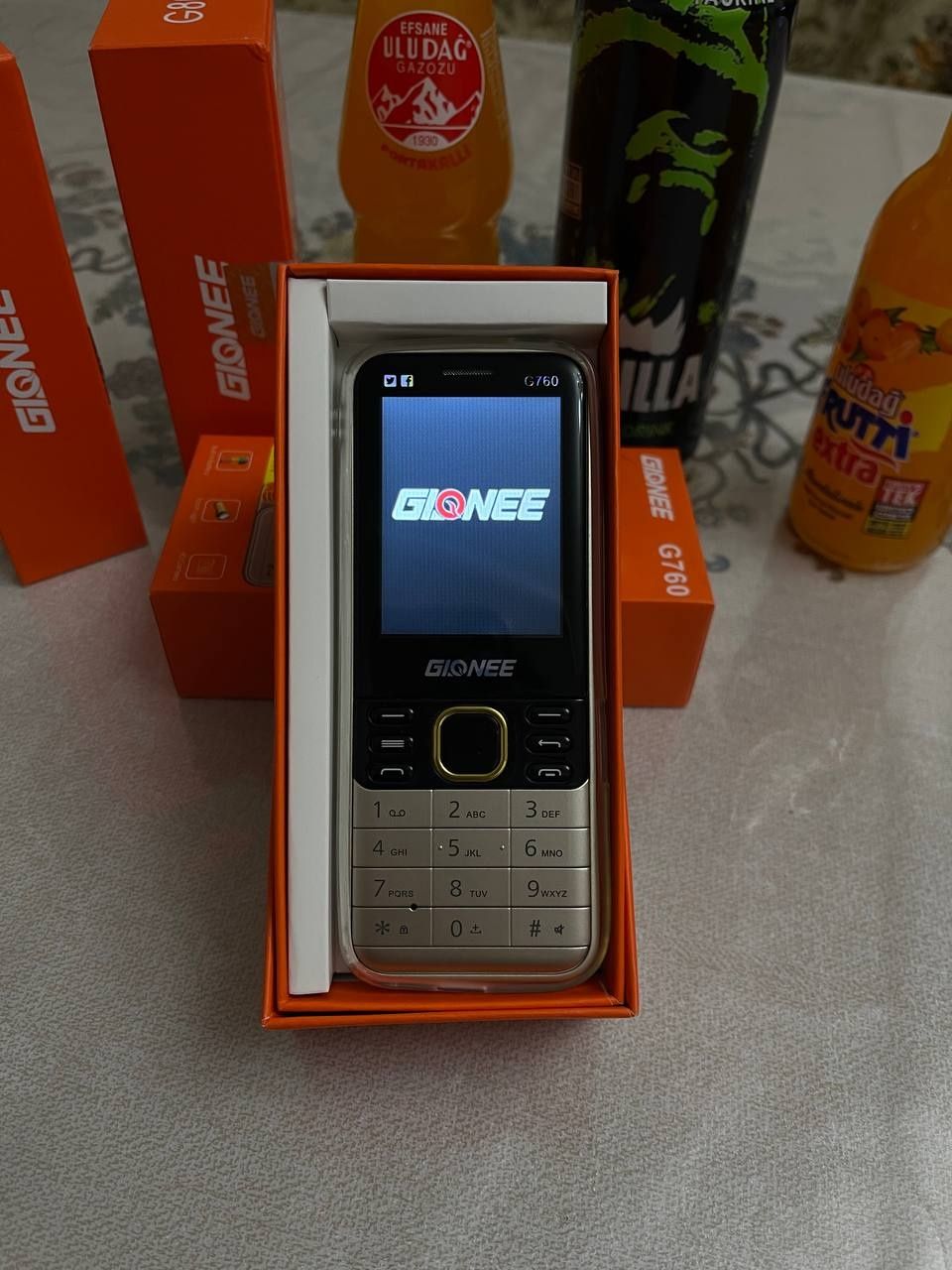 Mutloqo Yengi Gionee 760 / metall korpus