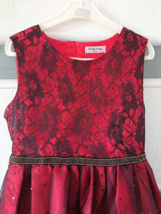 Елегантна рокля за малки госпожици 10год.