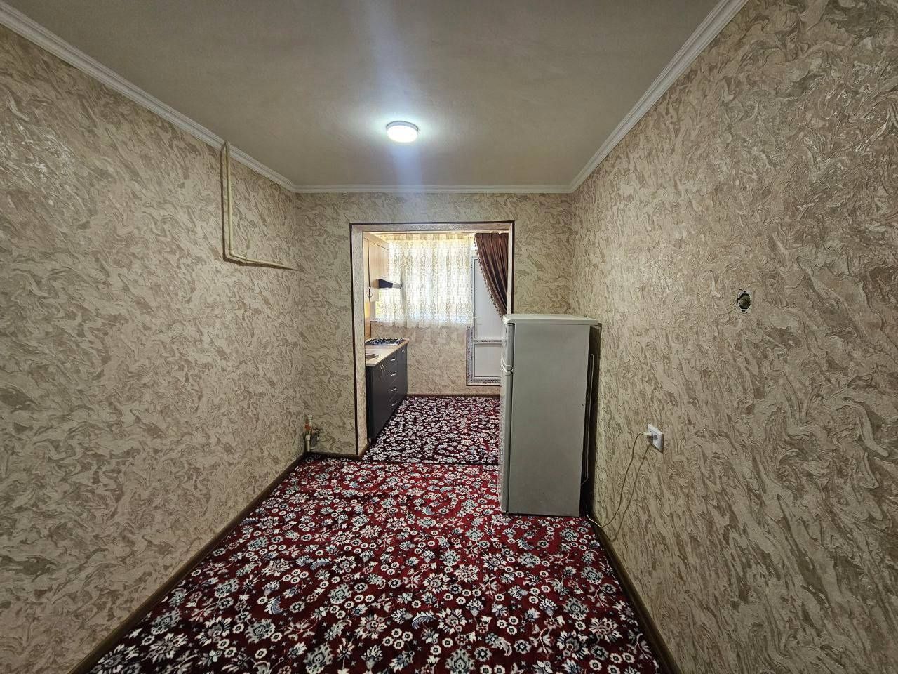 1-этажда жойлашган 2 хонали квартира ижарага берилади