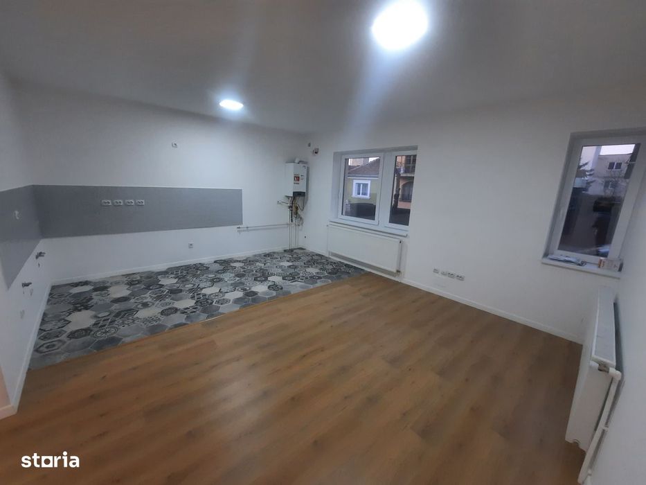 Vand apartament in asociatie 3 camere semicentral - Satu Mare