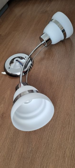 Lustra camera de zi