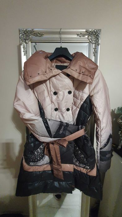 Дамско яке в нежни пастелни цветове аранжирано с  дантела , размер С