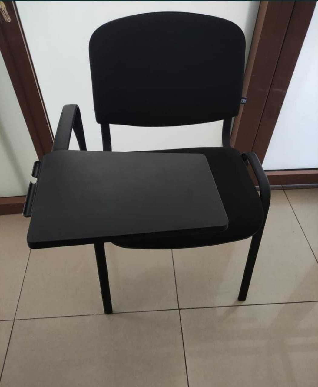 Аренда/прокат стульев с пюпитром столы стулья маркерная доска трибуна