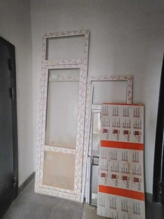 Балконная рама с окном