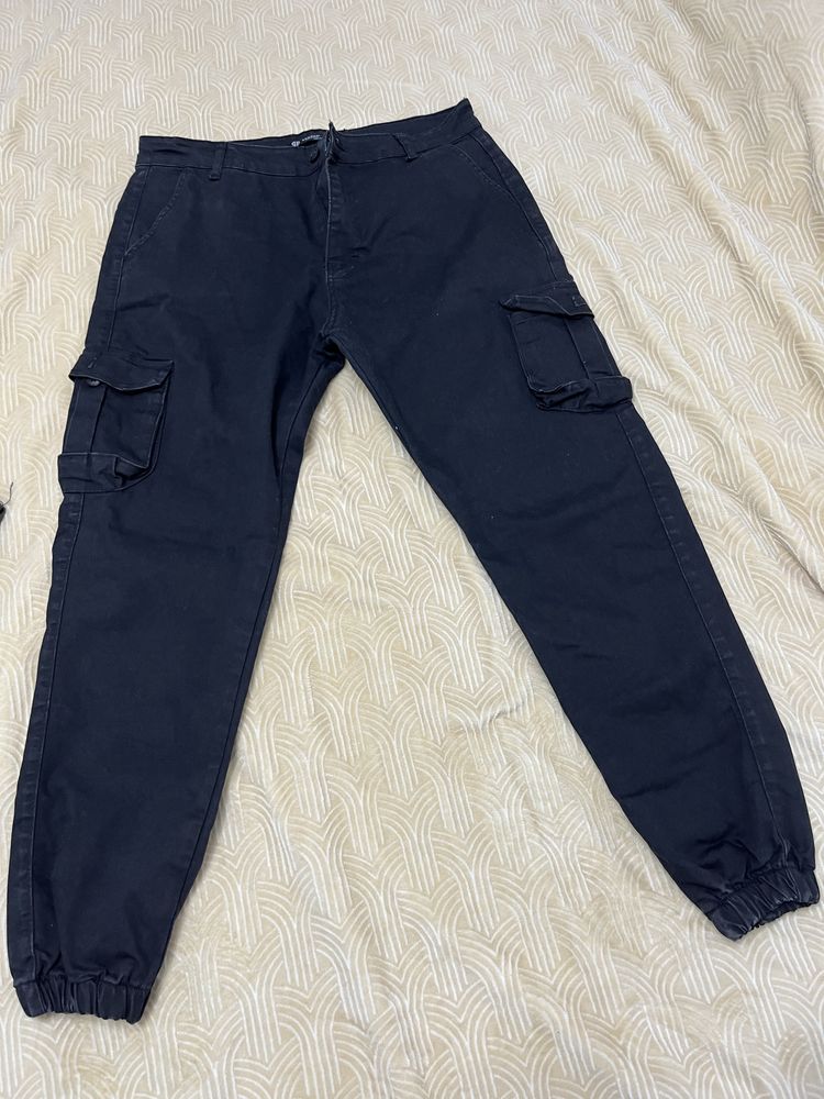 Pantaloni cargo marimea 33 in talie