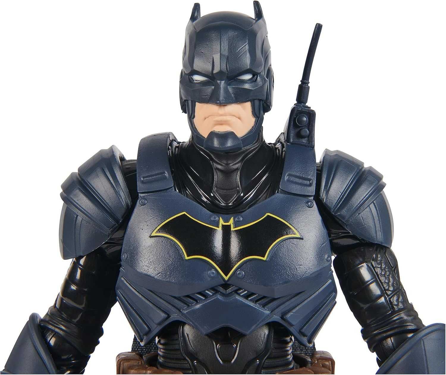 Фигура Батман 30см с брониран костюм DC BATMAN Adventures