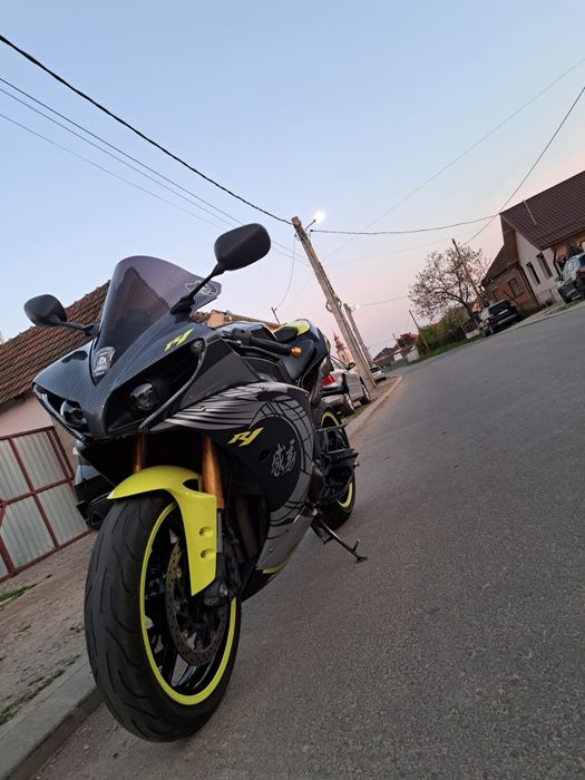 Yamaha r1 big bang crossplane