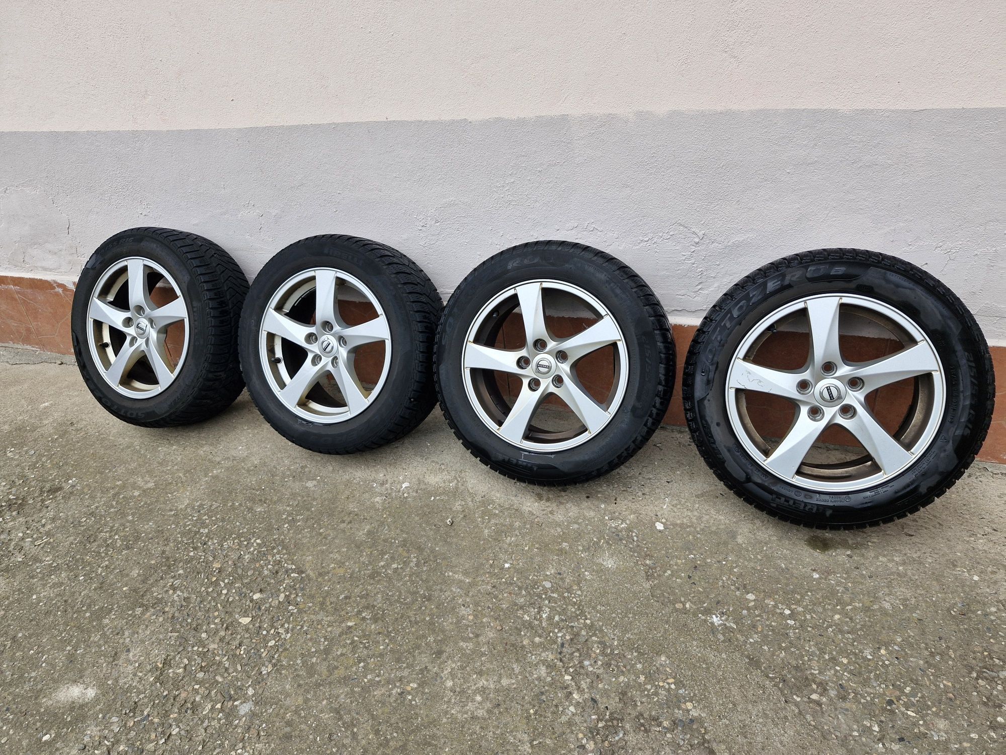 Jante originale Volvo v 60 , s60 , v 70, 16 inci 5×108 cu anvelope