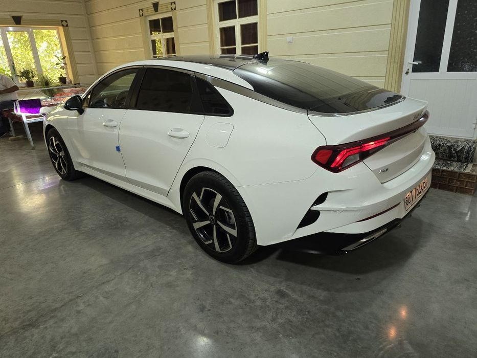 Kia k5 sotiladi yili 2022