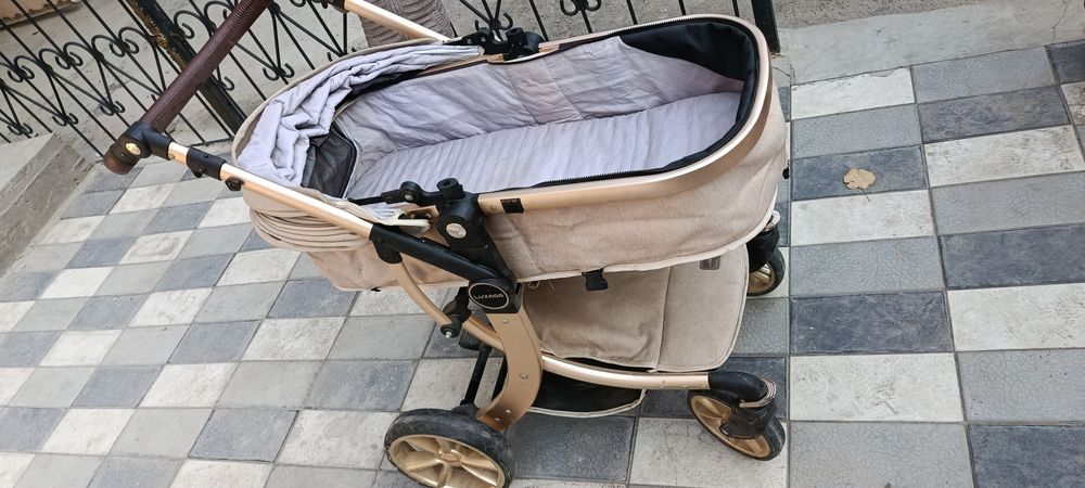 Коляска в хорошим состояние