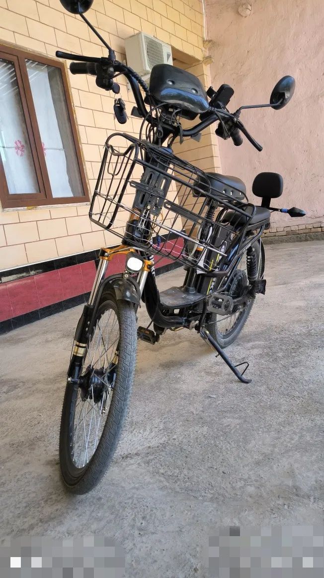 Veloskuter sotiladi