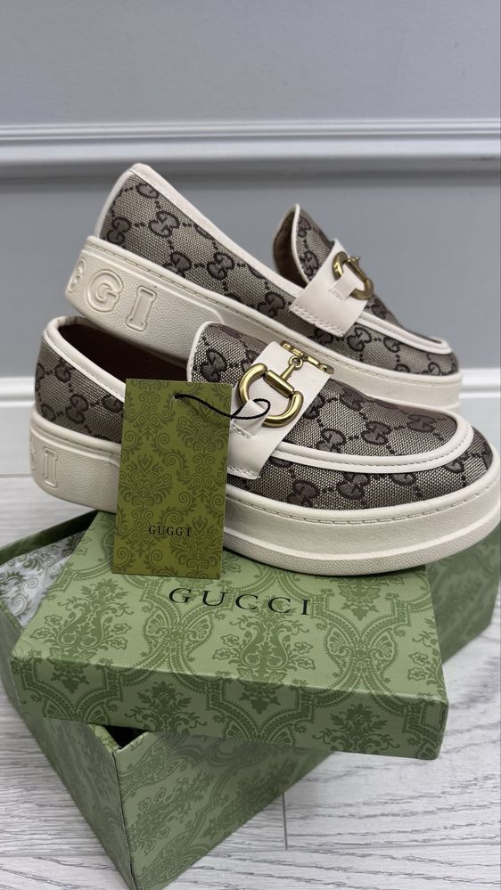 Gucci  женские лоферы 37 размера