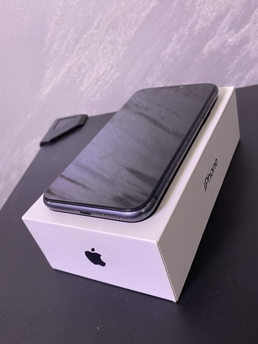 iPhone 11  в добро състояние