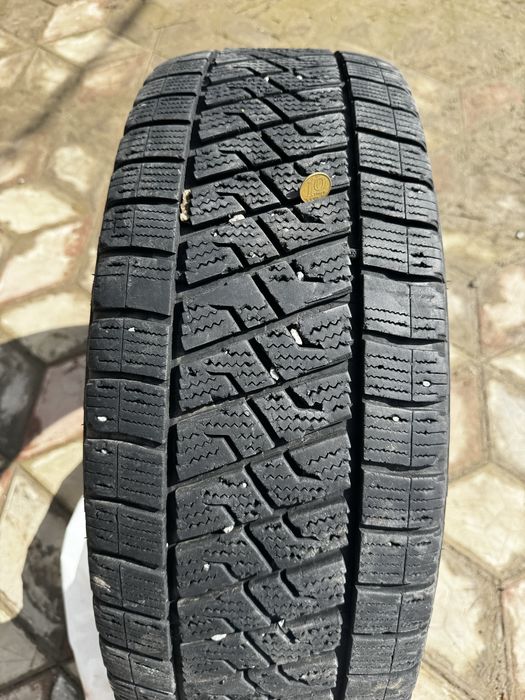 Шины 3 зимние и 1 летняя