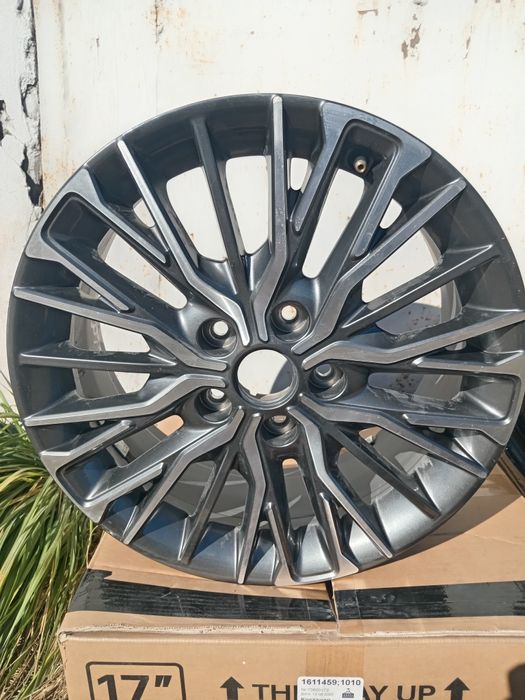 Продам оригинальные диски КIA Cerato